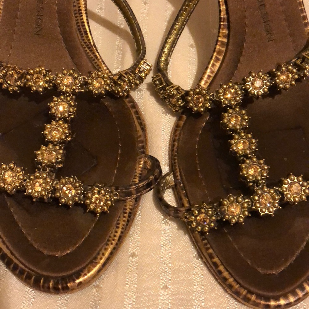 Shoes - Picture 3 of 8